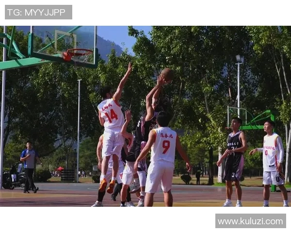 广州篮球队灵活性变革引发热议探索新战术与团队协作的未来发展方向